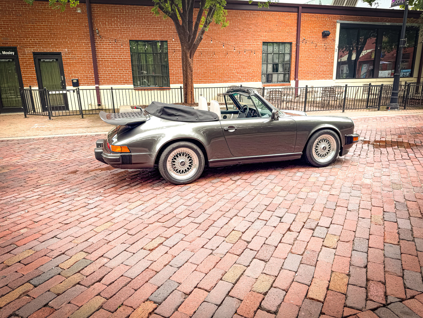 1989 Porsche 911 Carrera Cabriolet