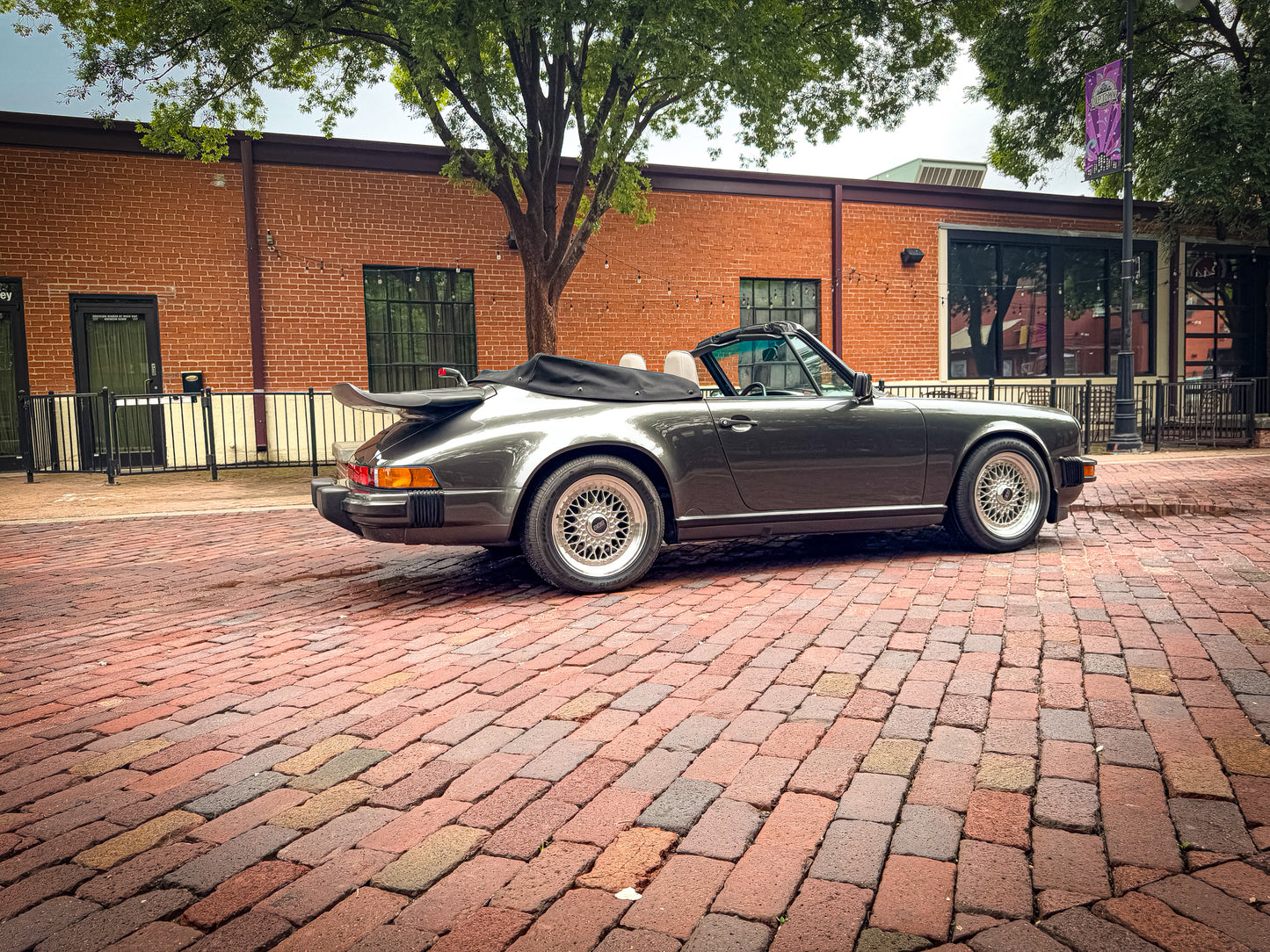 1989 Porsche 911 Carrera Cabriolet