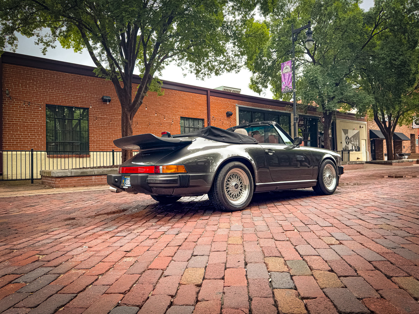 1989 Porsche 911 Carrera Cabriolet