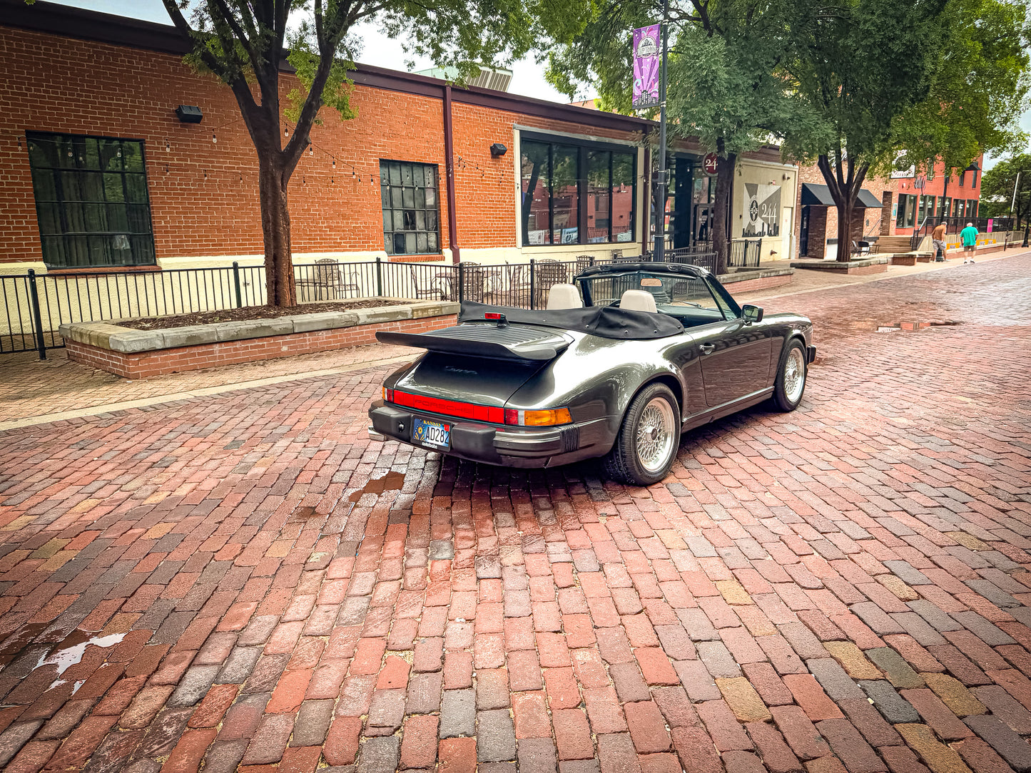 1989 Porsche 911 Carrera Cabriolet