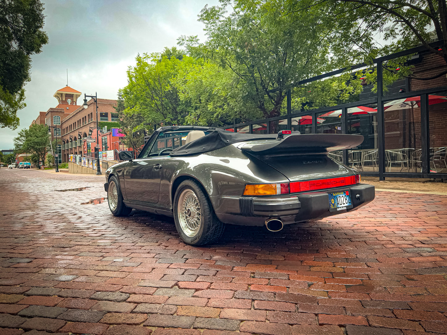 1989 Porsche 911 Carrera Cabriolet