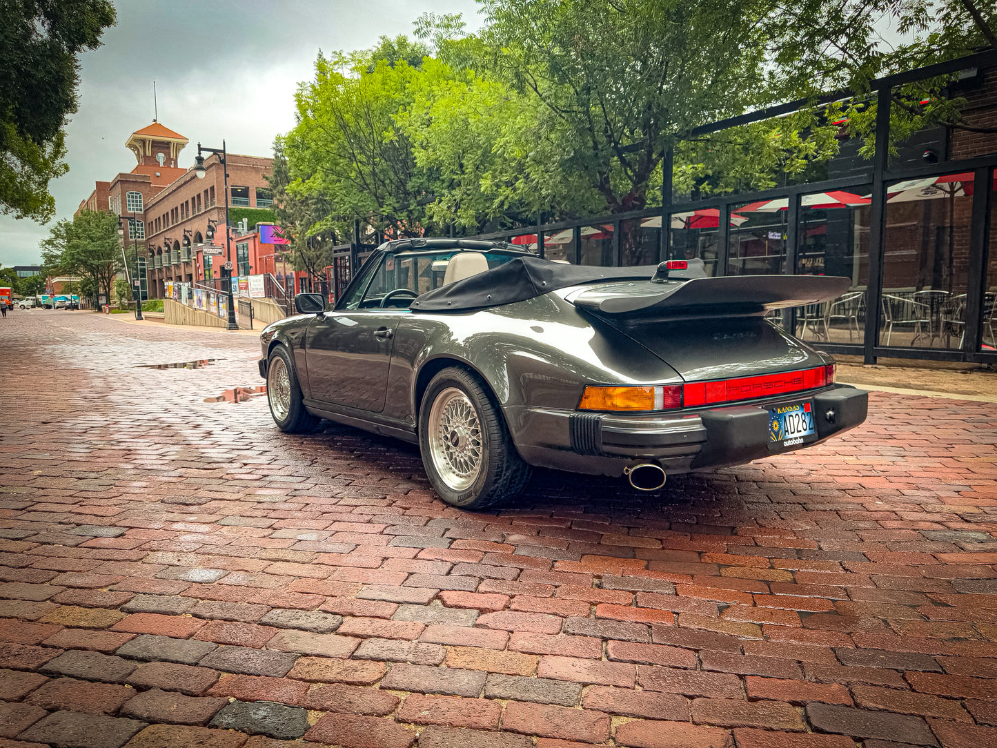 1989 Porsche 911 Carrera Cabriolet
