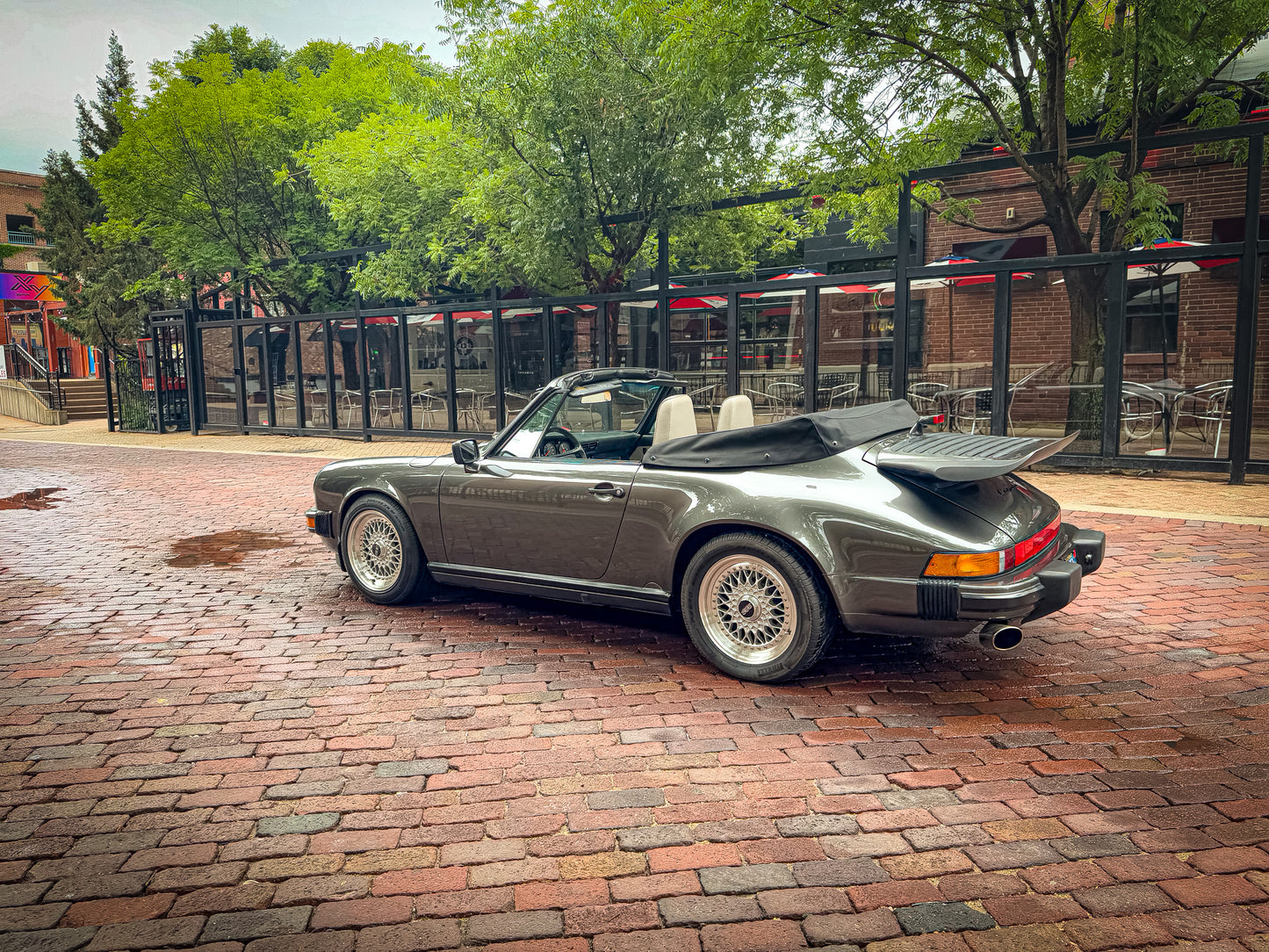 1989 Porsche 911 Carrera Cabriolet