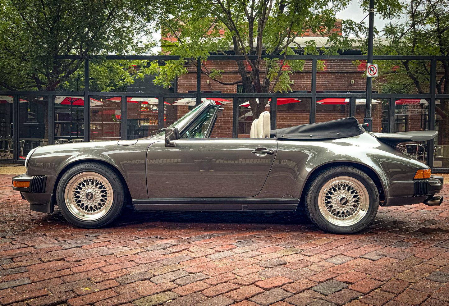 1989 Porsche 911 Carrera Cabriolet