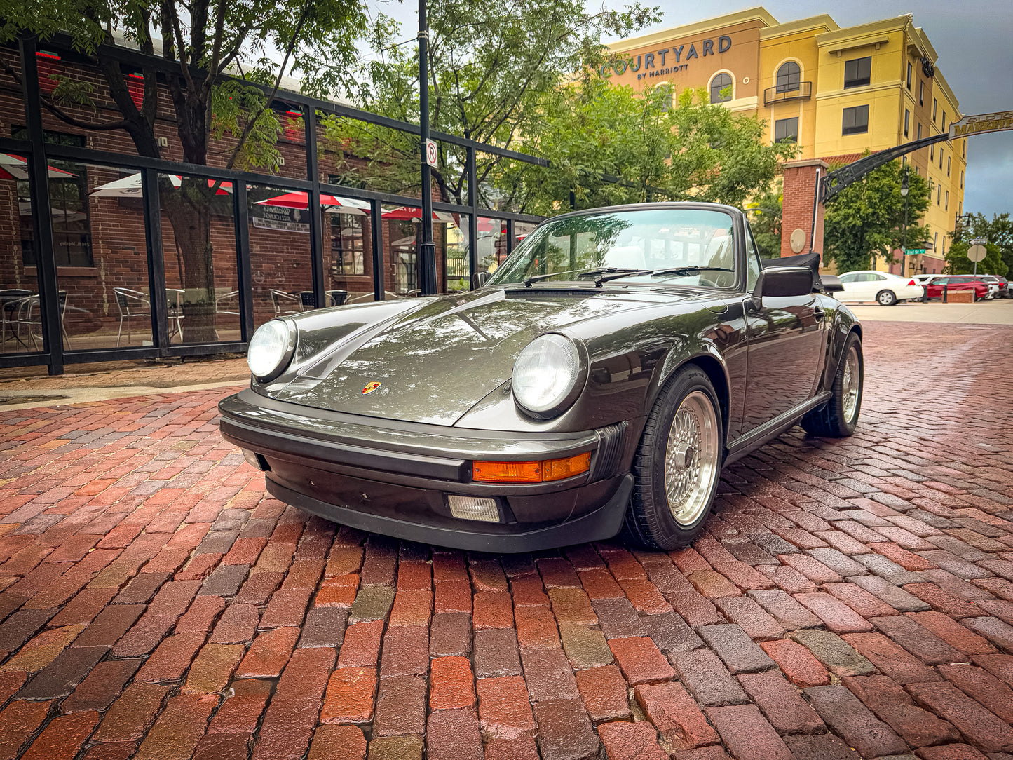 1989 Porsche 911 Carrera Cabriolet