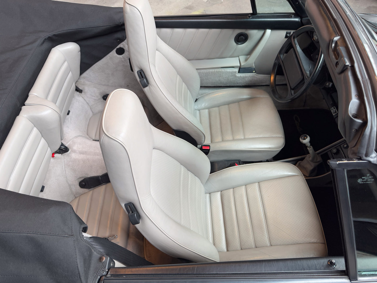 1989 Porsche 911 Carrera Cabriolet