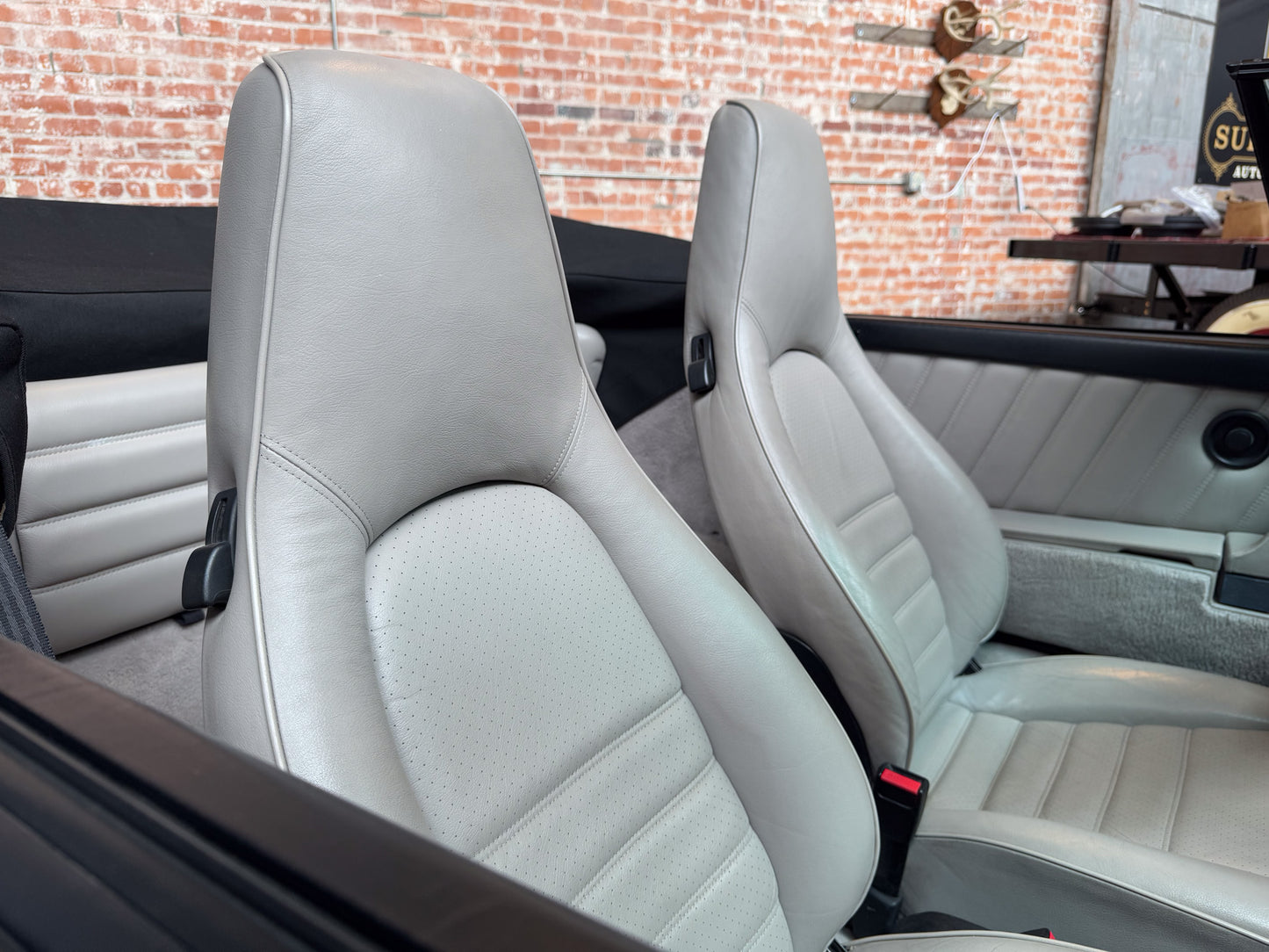 1989 Porsche 911 Carrera Cabriolet