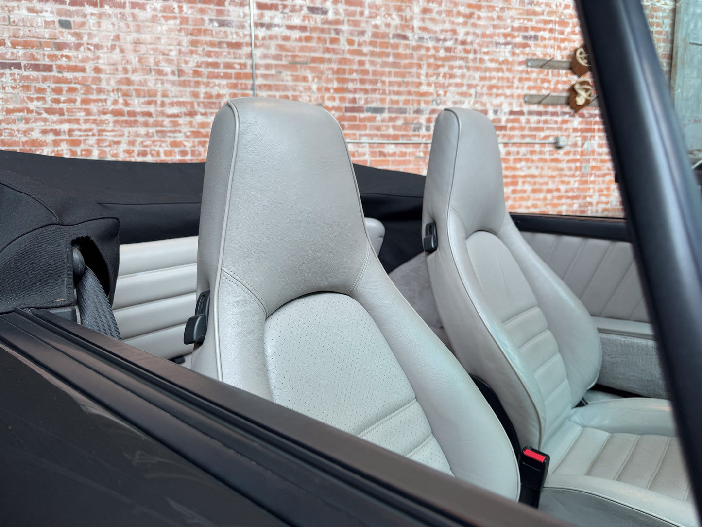 1989 Porsche 911 Carrera Cabriolet