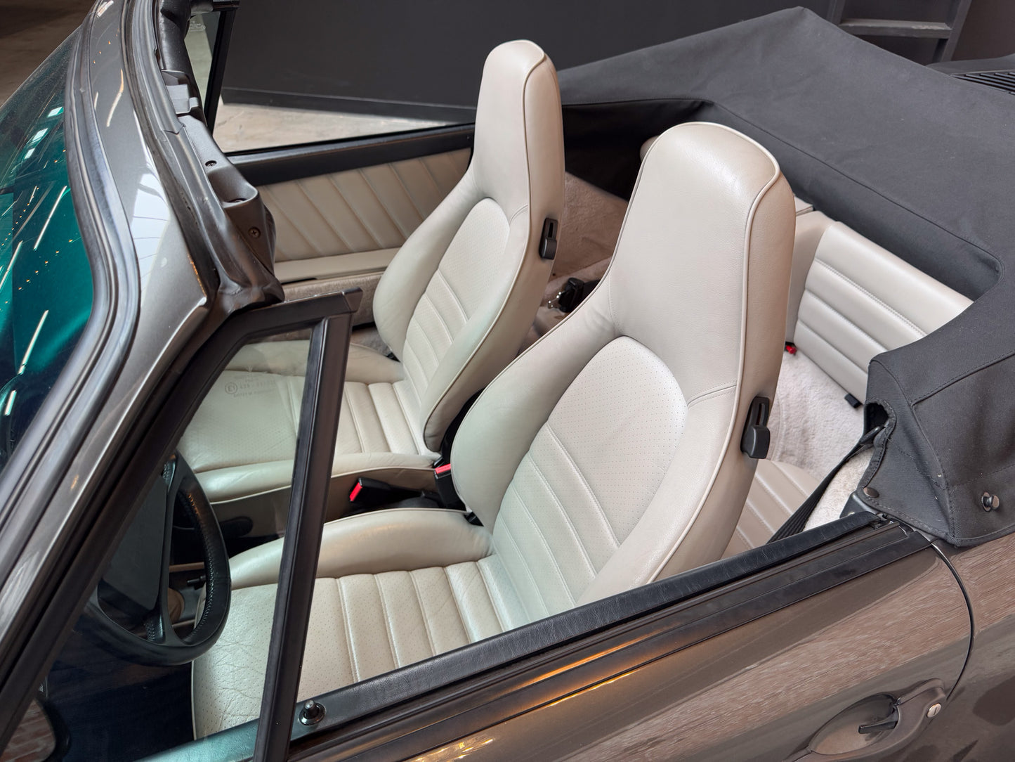 1989 Porsche 911 Carrera Cabriolet