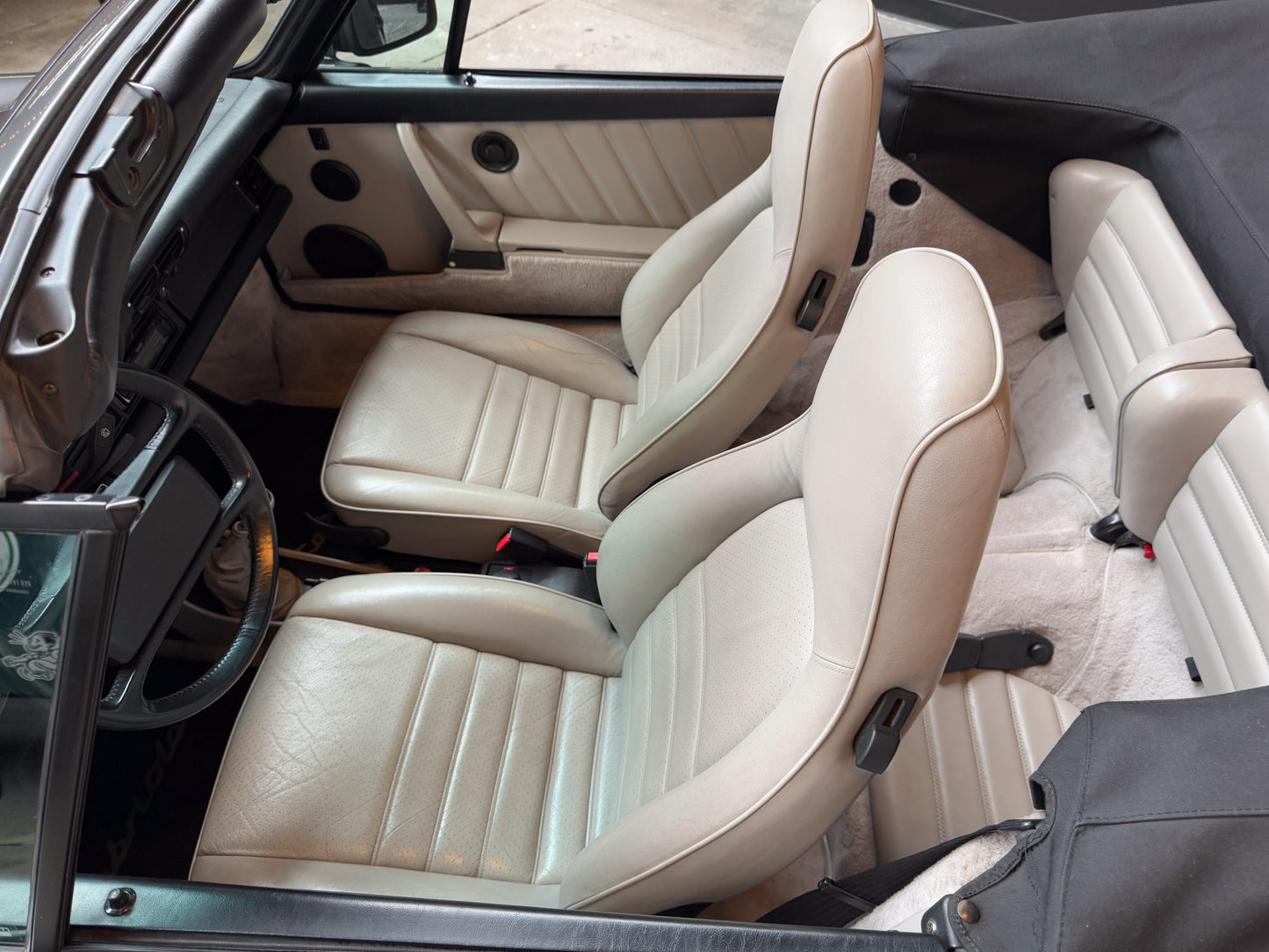 1989 Porsche 911 Carrera Cabriolet
