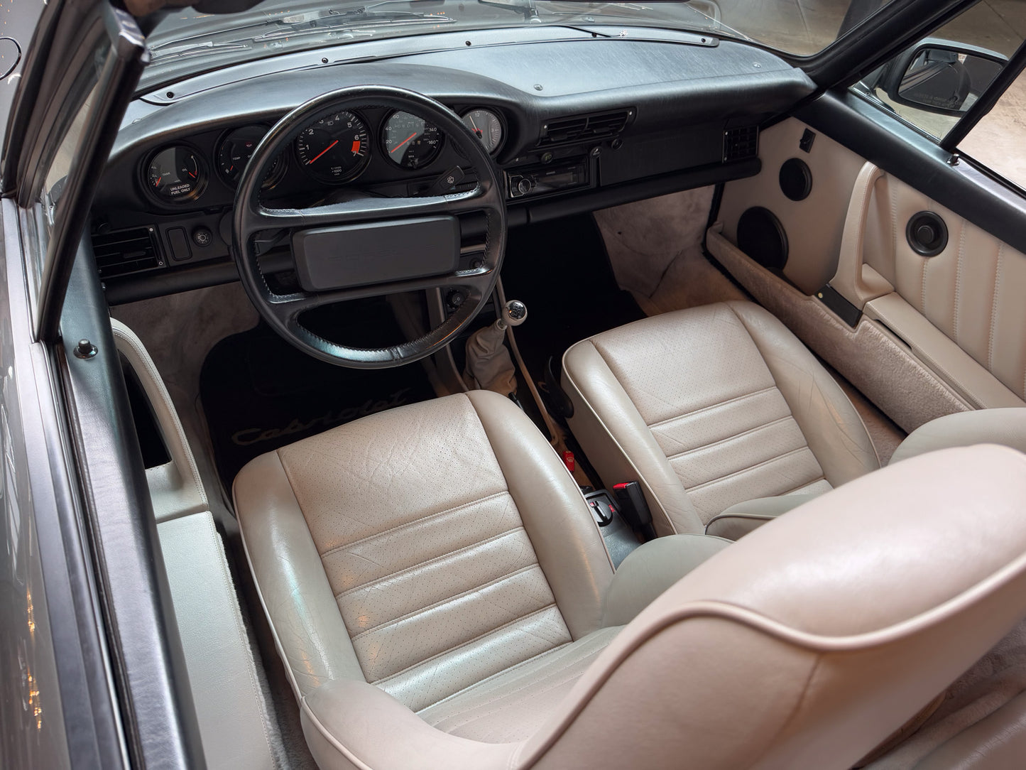 1989 Porsche 911 Carrera Cabriolet