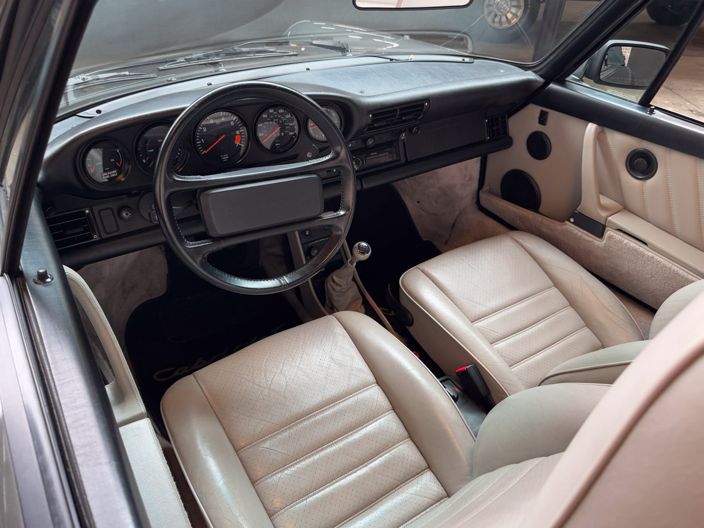 1989 Porsche 911 Carrera Cabriolet