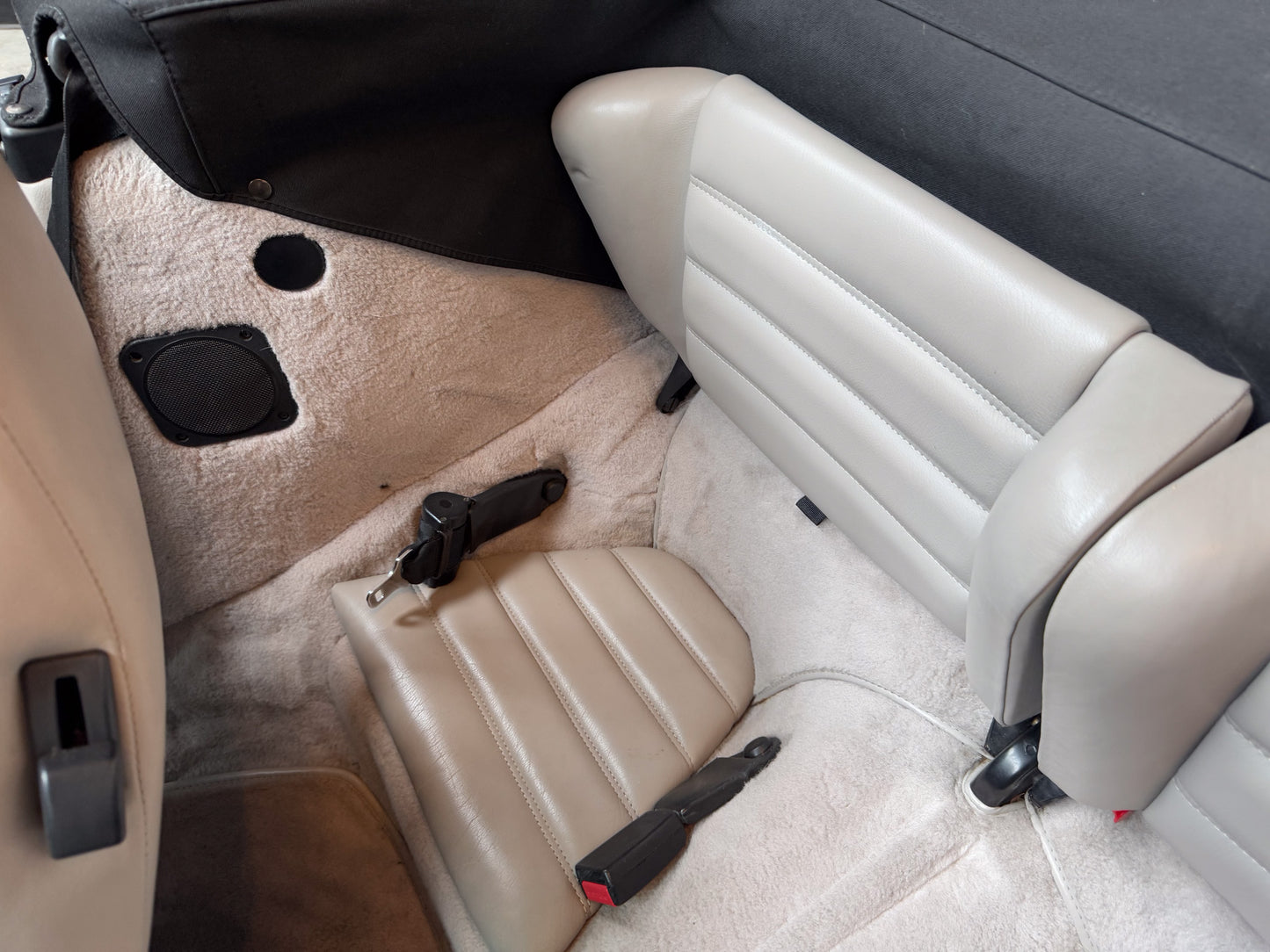 1989 Porsche 911 Carrera Cabriolet