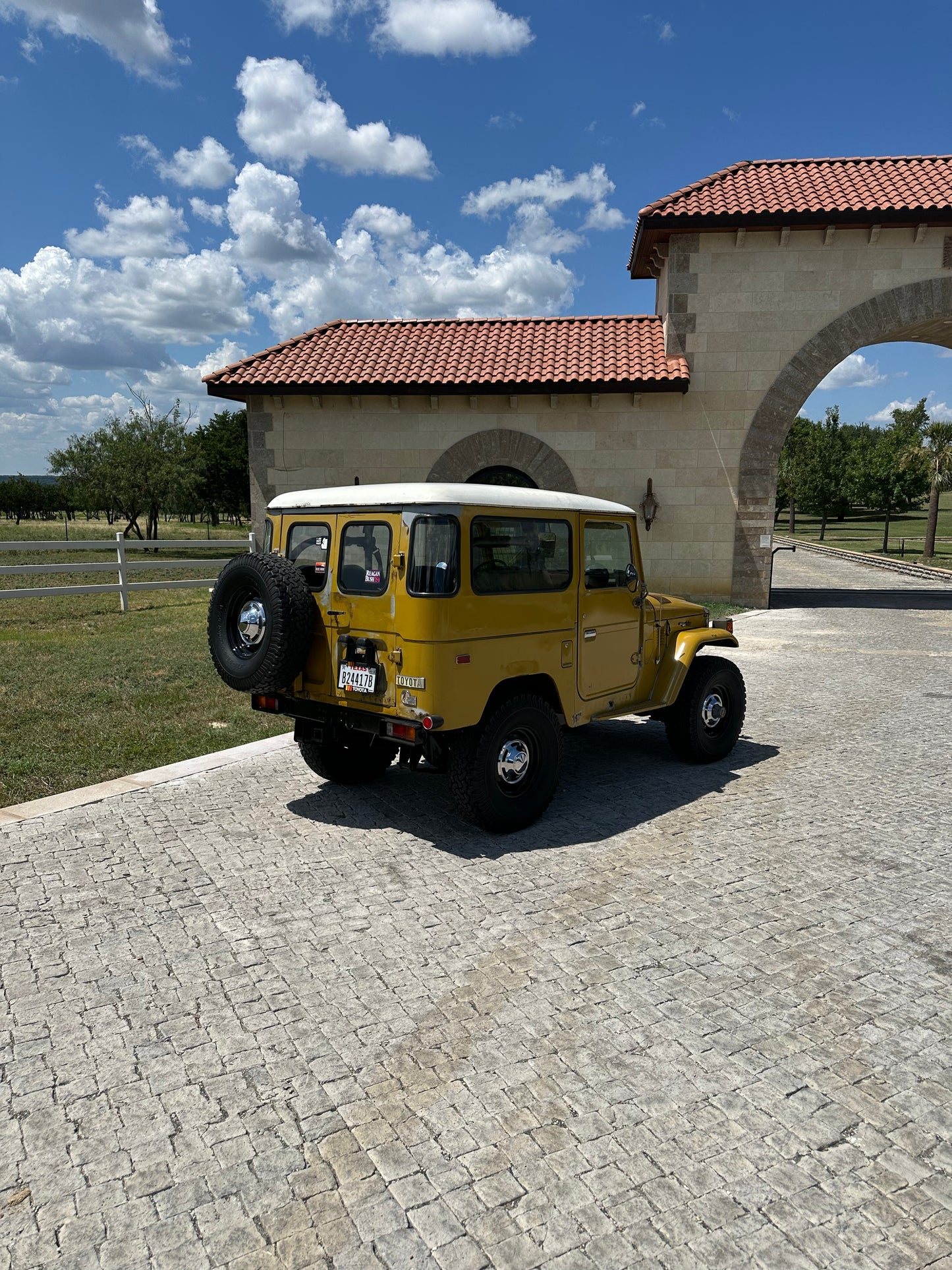 1976 Toyota FJ40 Land Cruiser