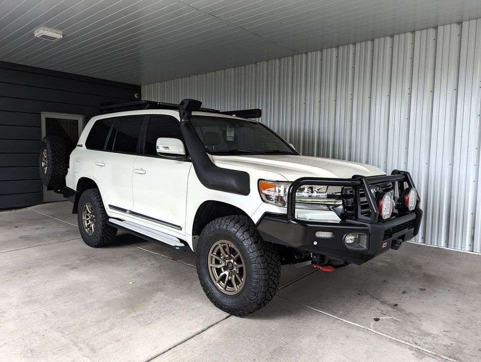 2019 Toyota Land Cruiser FJ200 (ARB Outfitted)