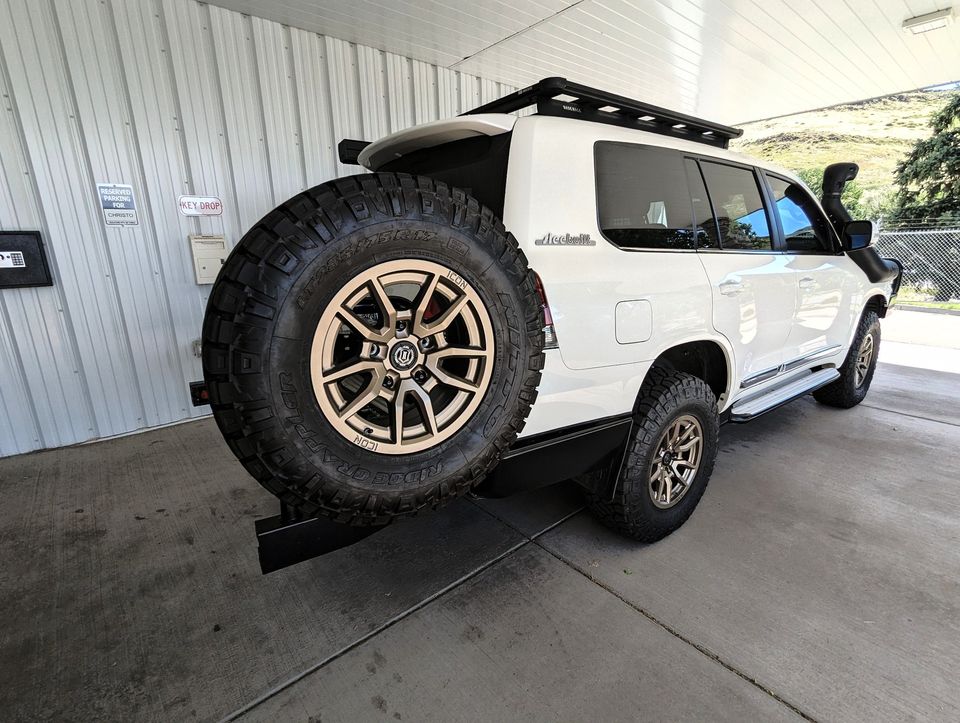 2019 Toyota Land Cruiser FJ200 (ARB Outfitted)