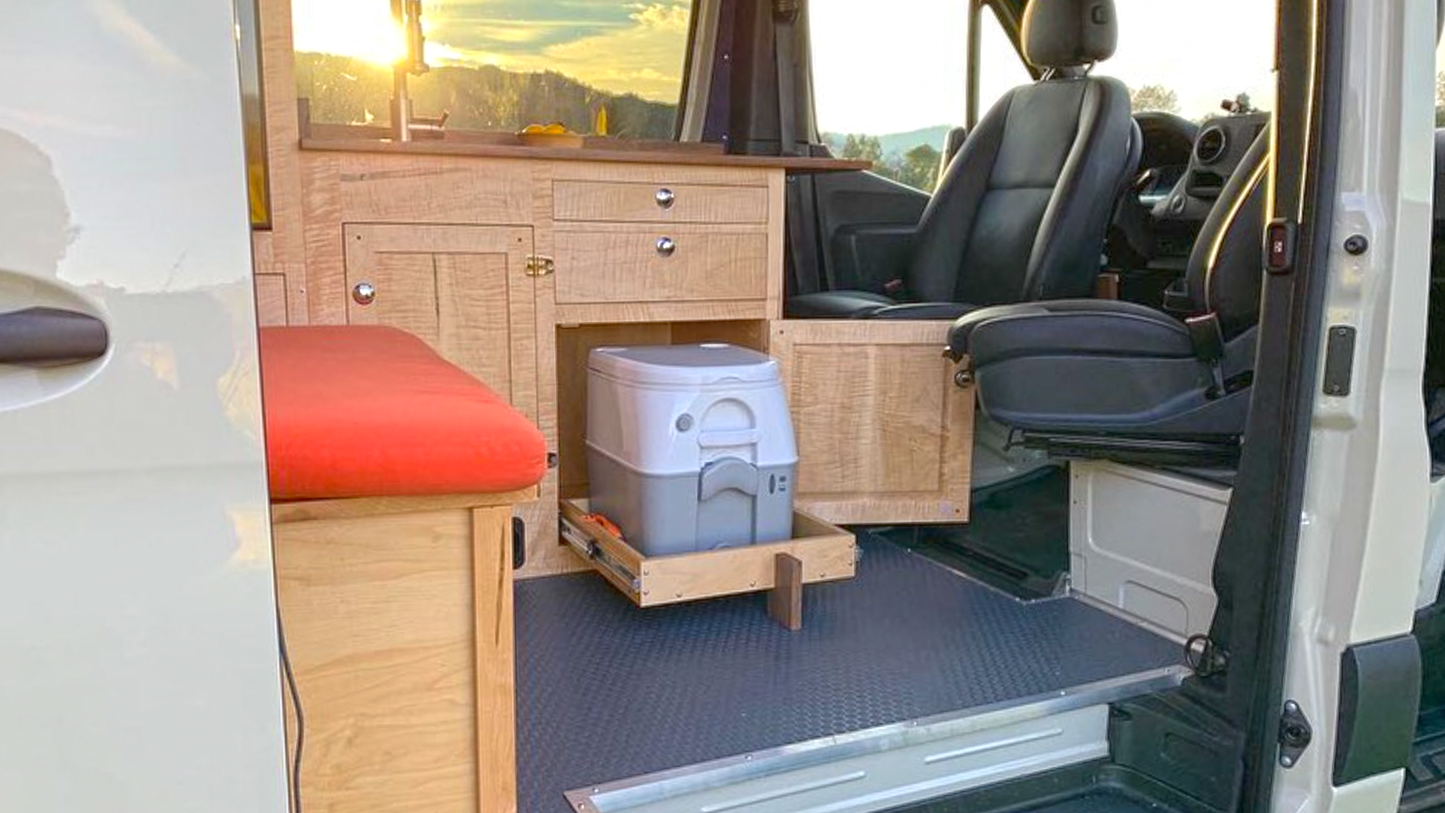 2022 Mercedes Sprinter 144 by Leschke Customs