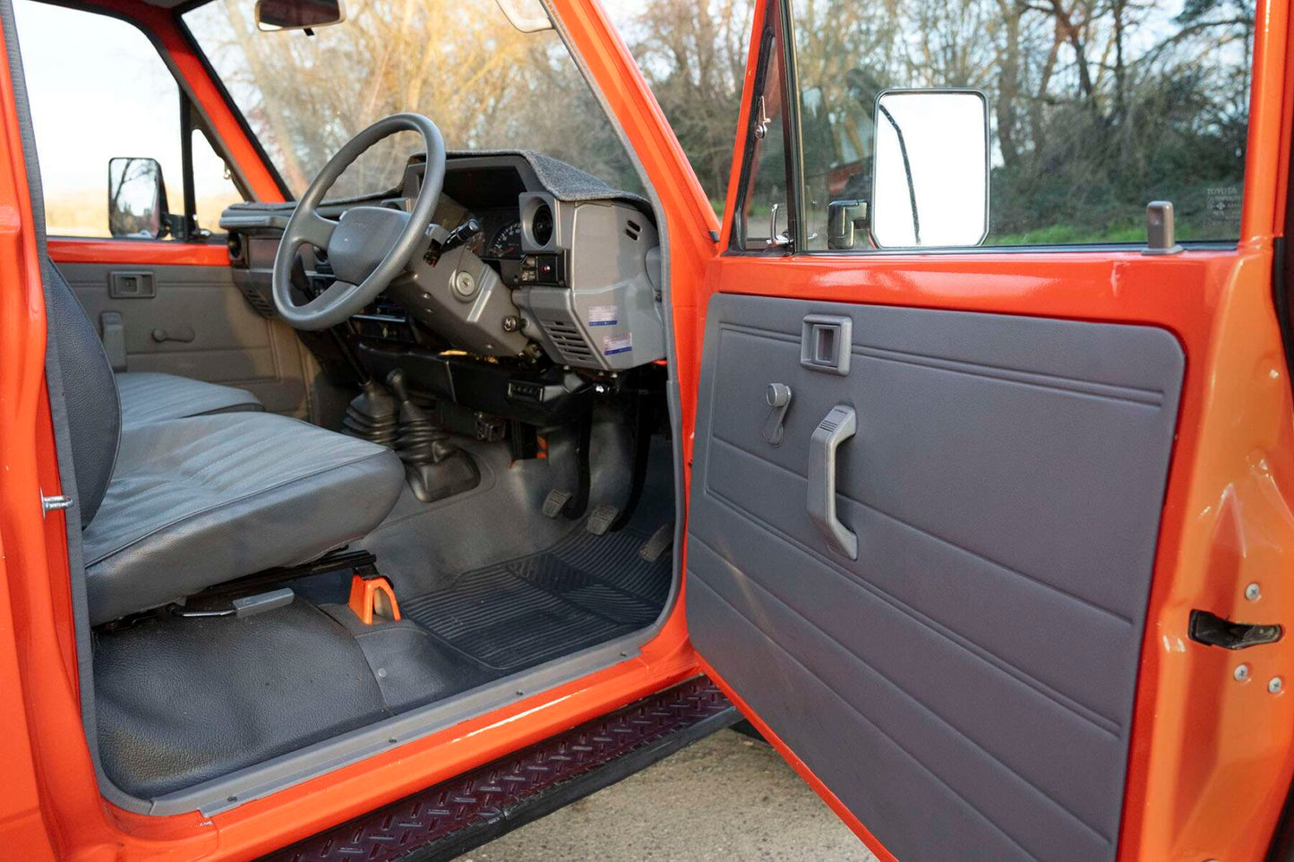1994 Toyota Land Cruiser HZJ75 Troop Carrier