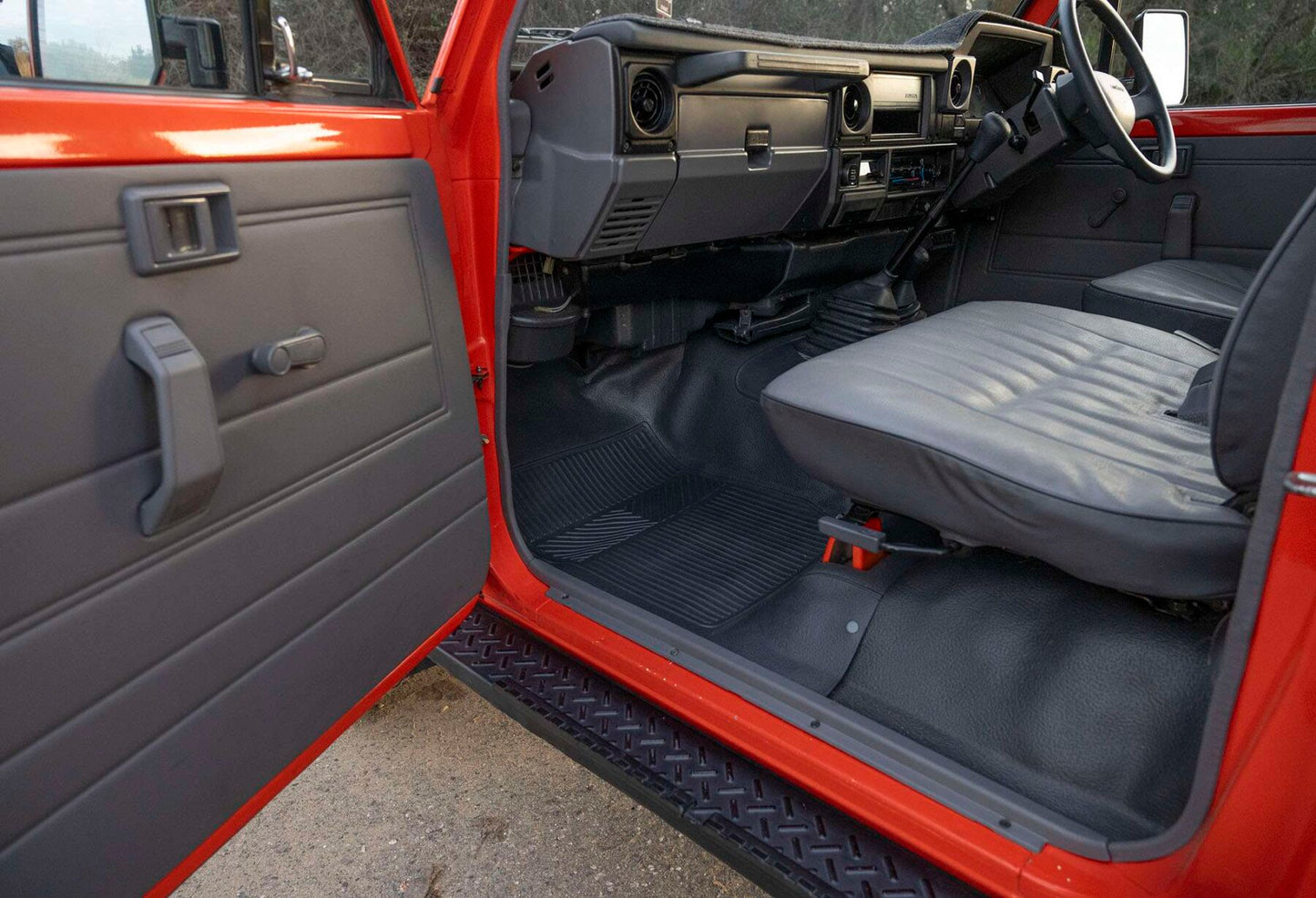 1994 Toyota Land Cruiser HZJ75 Troop Carrier