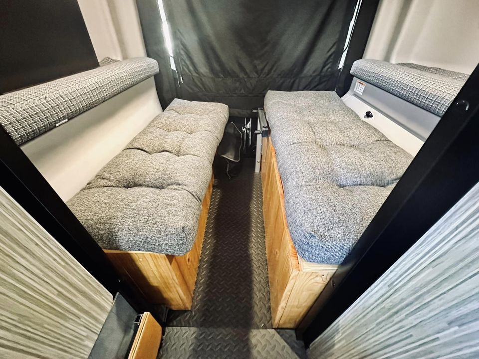 2022 Mercedes Sprinter Revel 144, 4x4