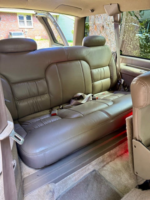 1999 Chevrolet Suburban K2500 LT