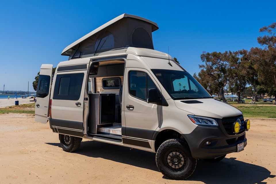 2022 Mercedes-Benz Sprinter 144, 4x4 High Roof + Pop Top