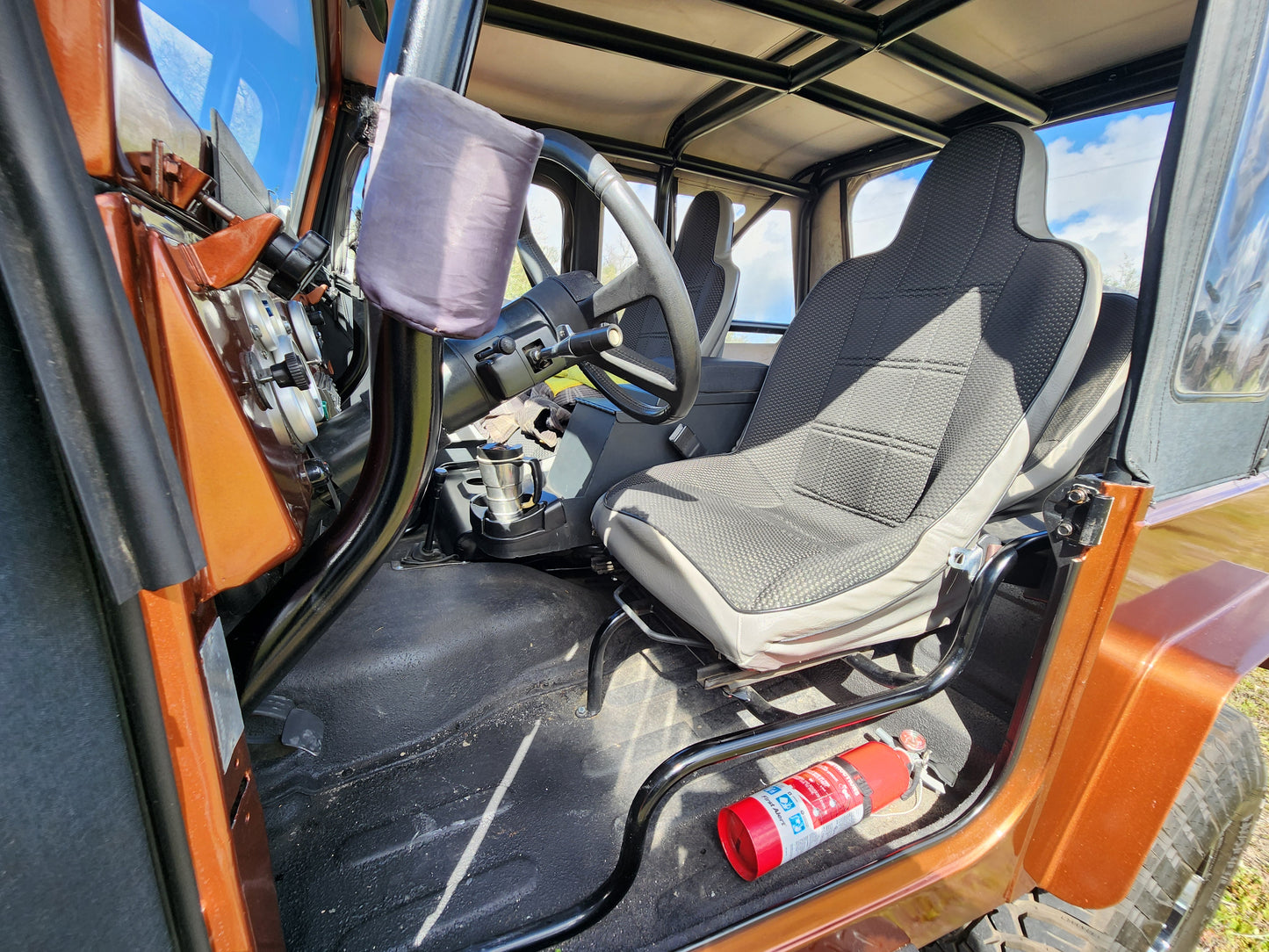 1975 Toyota FJ40 V8