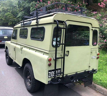 1978 Land Rover Series III 109 Santana