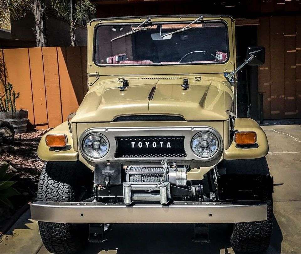 1971 Toyota FJ40 Land Cruiser