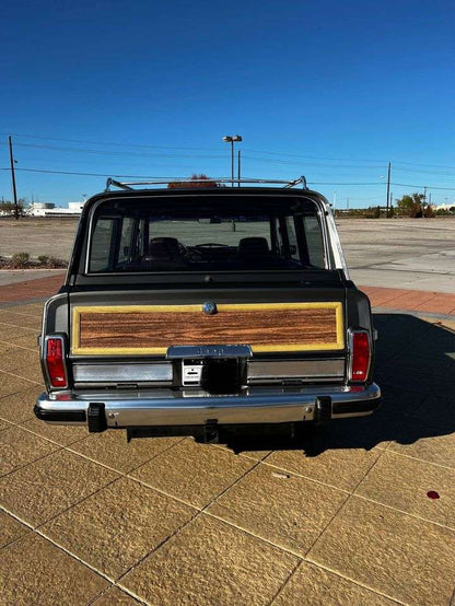 1989 Jeep Grand Wagoneer