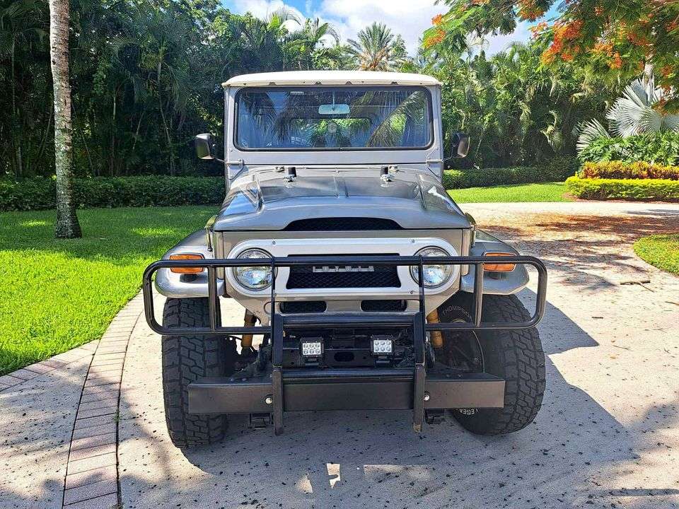 1972 Toyota Land Cruiser FJ40 V8