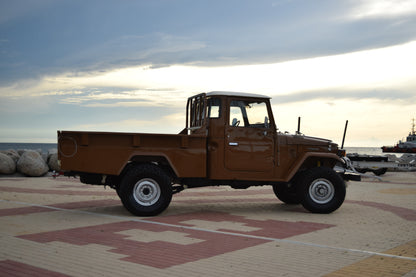 1981 Toyota Land Cruiser FJ45 Pick-Up