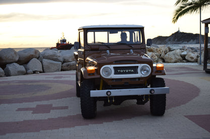 1981 Toyota Land Cruiser FJ45 Pick-Up