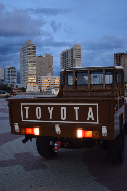 1981 Toyota Land Cruiser FJ45 Pick-Up