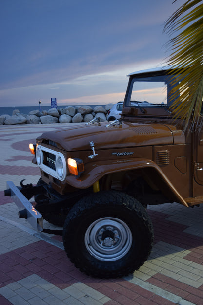 1981 Toyota Land Cruiser FJ45 Pick-Up