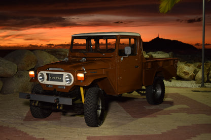 1981 Toyota Land Cruiser FJ45 Pick-Up