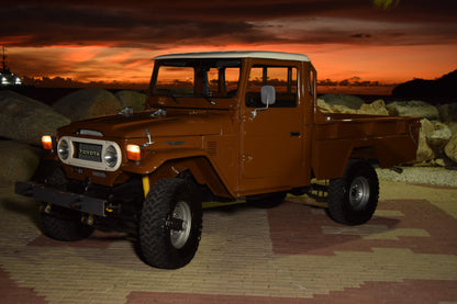 1981 Toyota Land Cruiser FJ45 Pick-Up