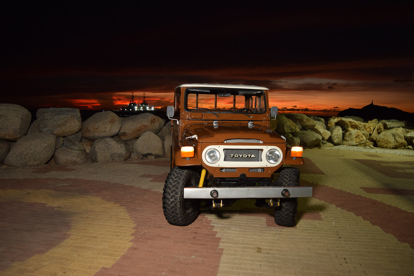 1981 Toyota Land Cruiser FJ45 Pick-Up