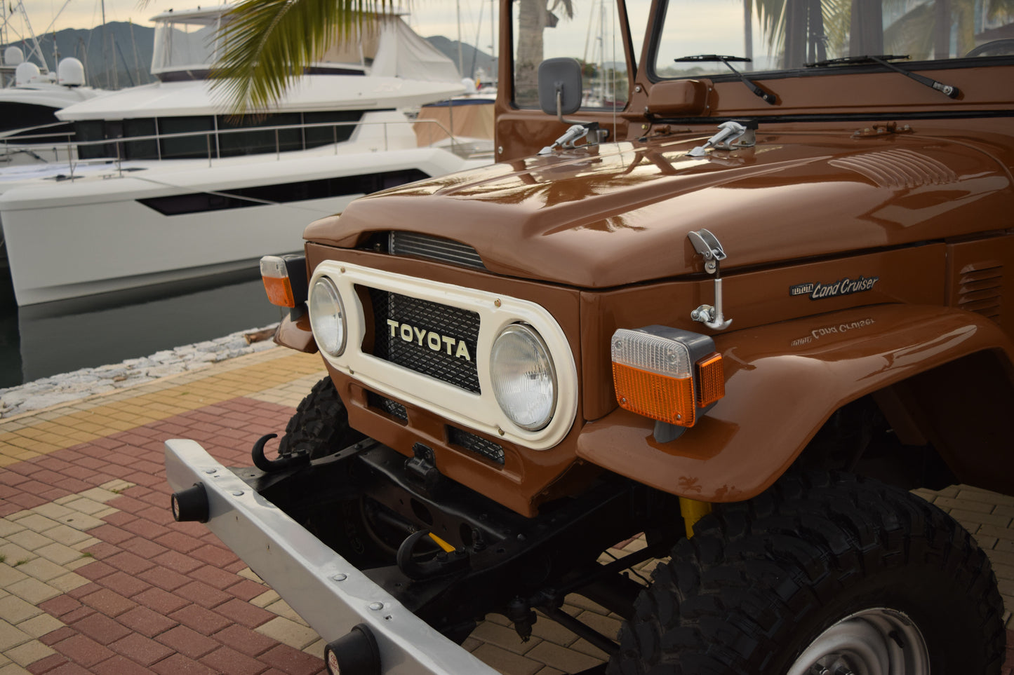 1981 Toyota Land Cruiser FJ45 Pick-Up