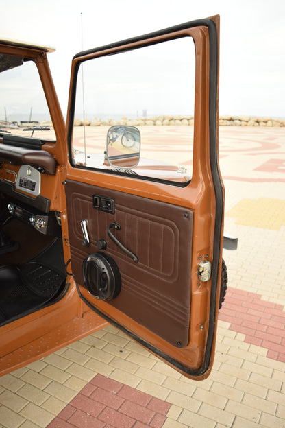 1981 Toyota Land Cruiser FJ45 Pick-Up