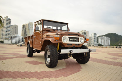 1981 Toyota Land Cruiser FJ45 Pick-Up