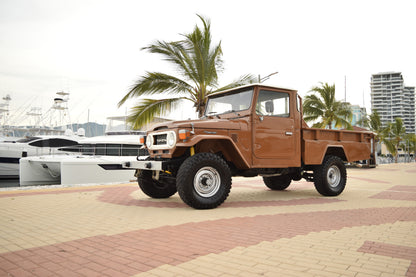 1981 Toyota Land Cruiser FJ45 Pick-Up