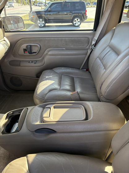 1999 Chevrolet Suburban K2500