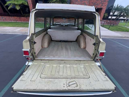 1971 Jeep Wagoneer (Survivor)