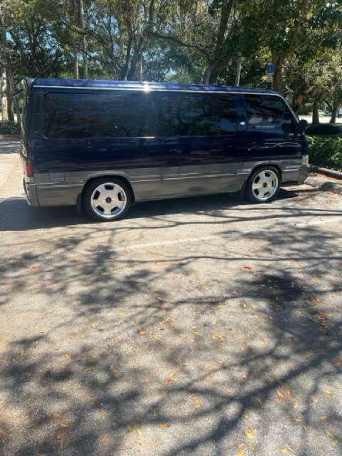 1995 Nissan Caravan Royal - JDM RHD