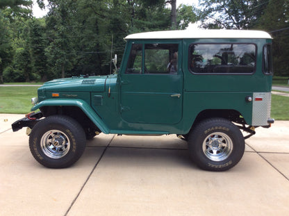 1974 Toyota FJ40 Land Cruiser