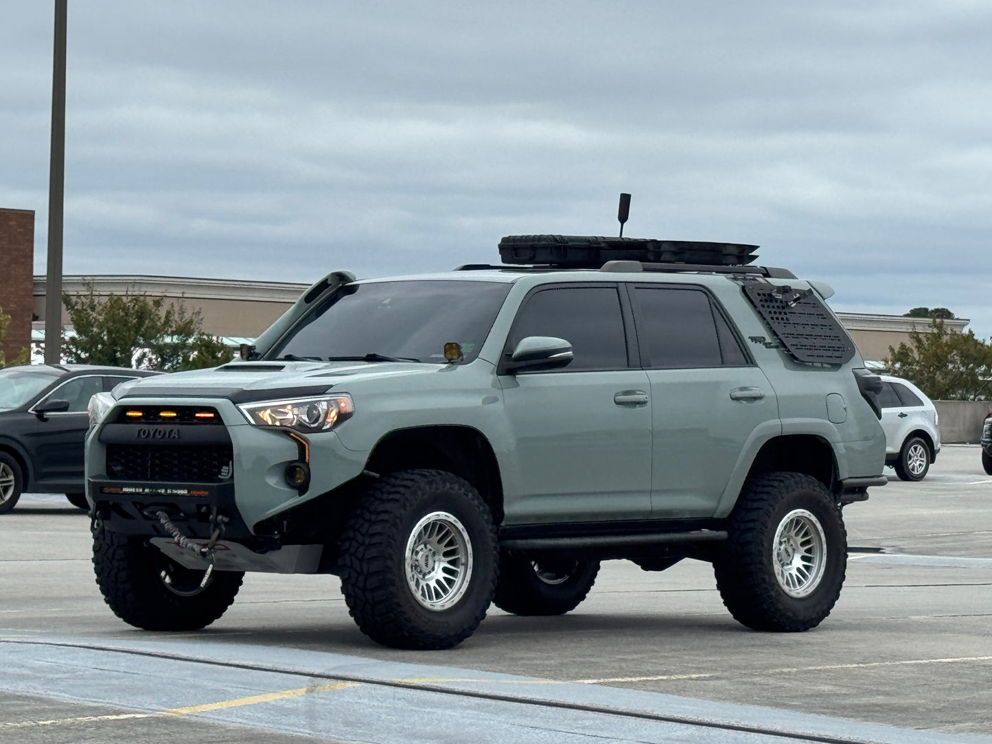 2023 Toyota 4Runner Off-road Premium