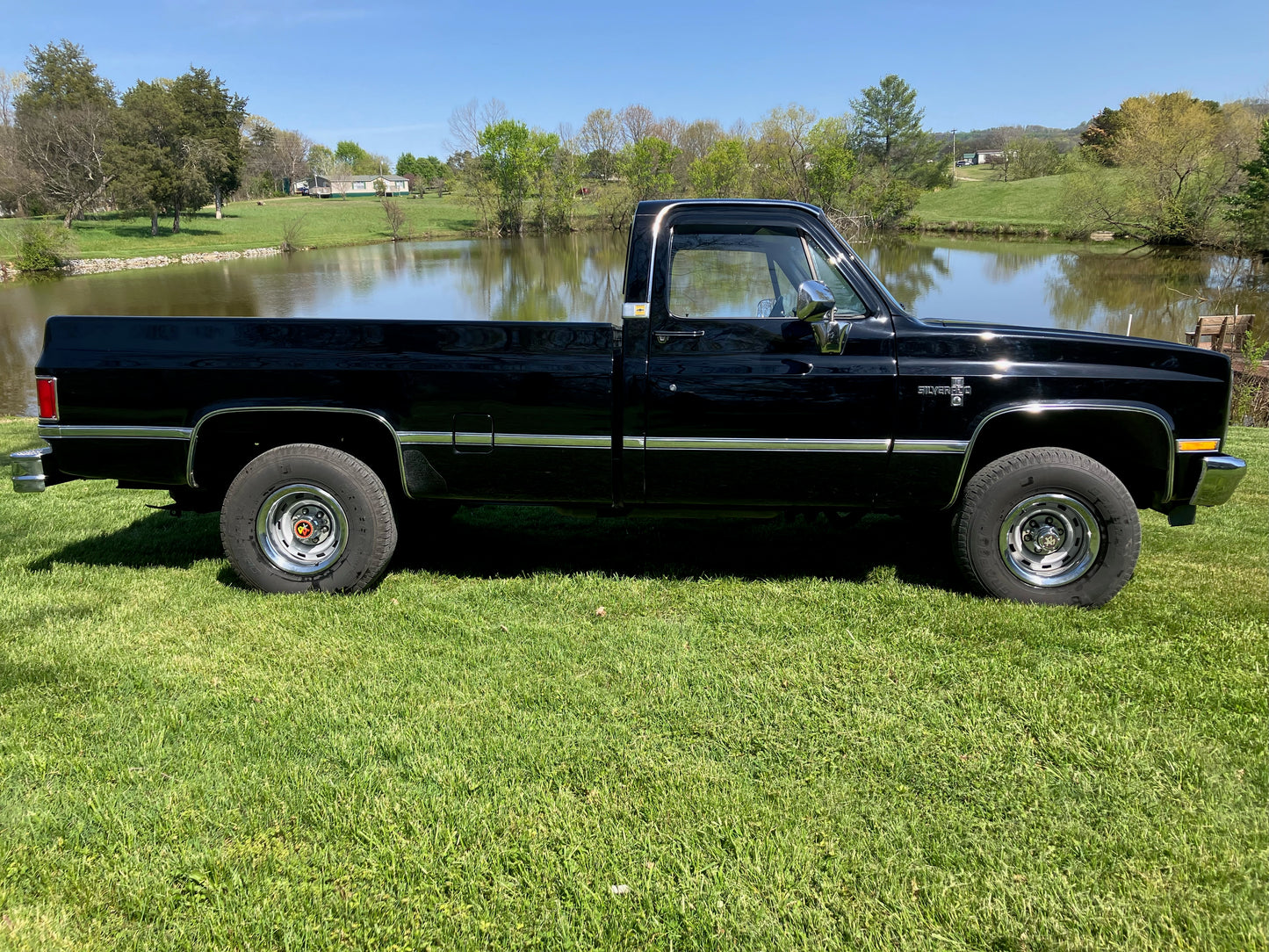 1987 Chevrolet Silverado 4x4 2 Owner 70k Mile