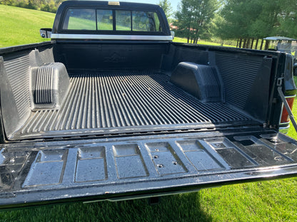 1987 Chevrolet Silverado 4x4 2 Owner 70k Mile