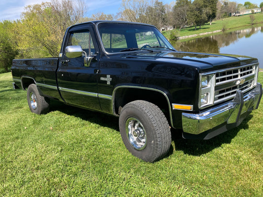 1987 Chevrolet Silverado 4x4 2 Owner 70k Mile